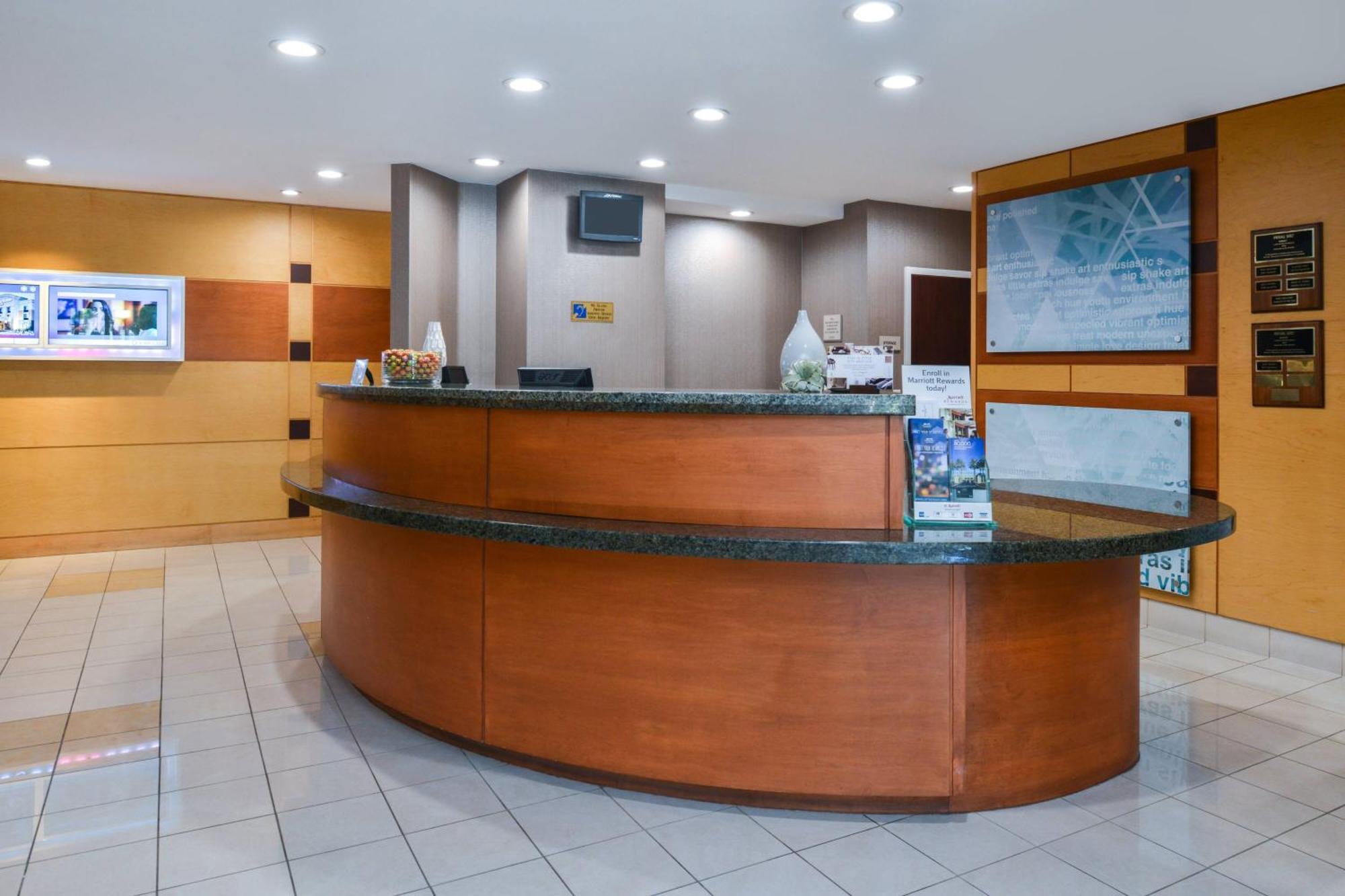 Springhill Suites By Marriott Lancaster Palmdale Экстерьер фото